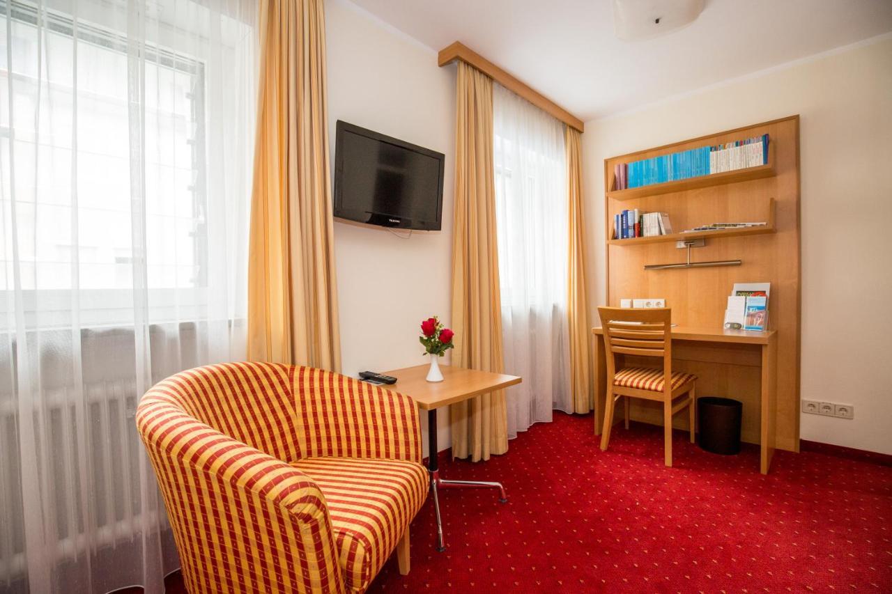 Gaestehaus Der Katholischen Akademie In Bayern Munchen Bagian luar foto