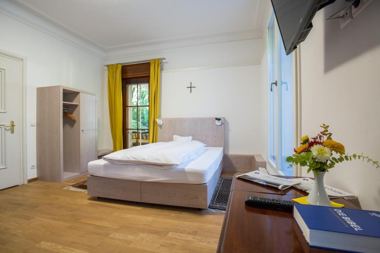 Gaestehaus Der Katholischen Akademie In Bayern Munchen Bagian luar foto
