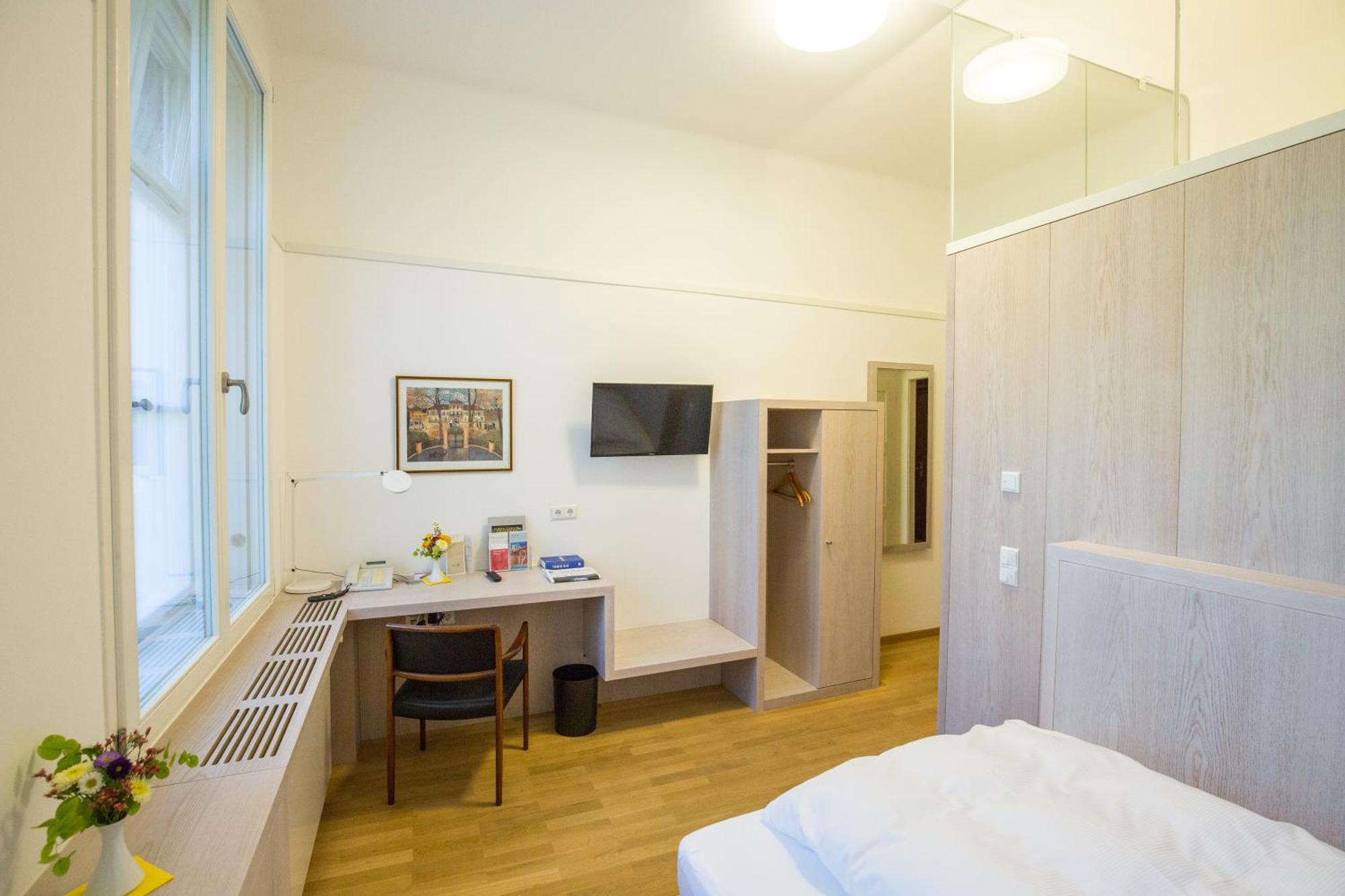 Gaestehaus Der Katholischen Akademie In Bayern Munchen Bagian luar foto