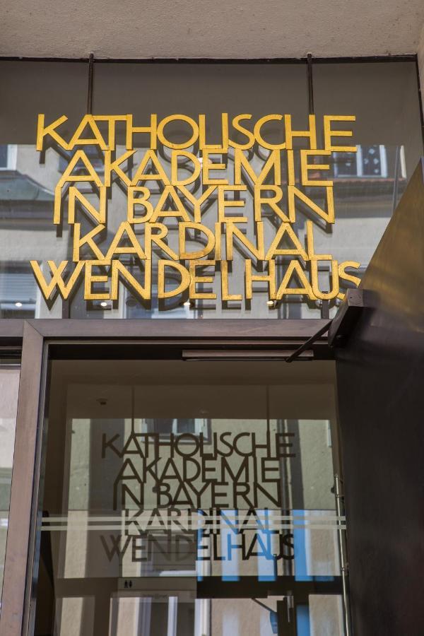Gaestehaus Der Katholischen Akademie In Bayern Munchen Bagian luar foto
